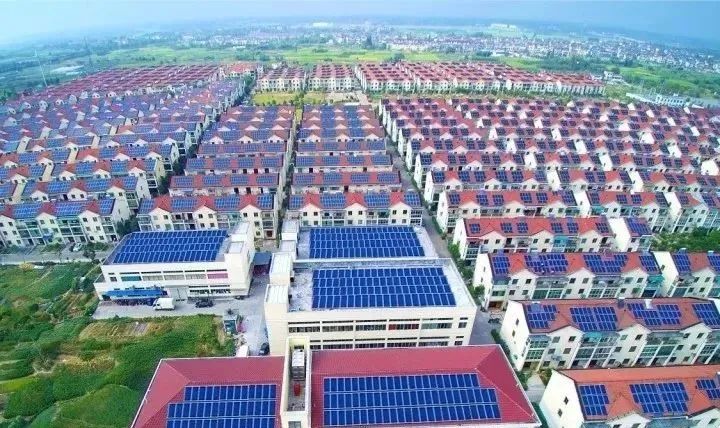 光伏發(fā)電“租房頂、免費裝”新套路，警惕陰陽合同，天上不會掉餡餅！